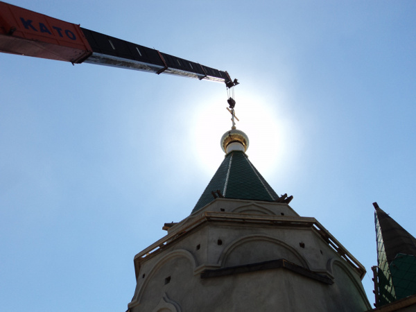 На храме Святой Варвары освятили символ веры
