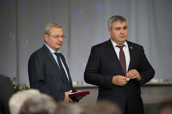 Лучшим горнякам Кузбасса вручены высокие государственные награды