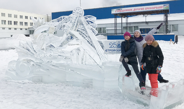 Изящный лёд и близкий космос: разрез «Березовский» провел необычную экскурсию для юных селян