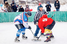 Фотография. Товарищеский хоккейный матч в п. Рассвет в честь 23 февраля