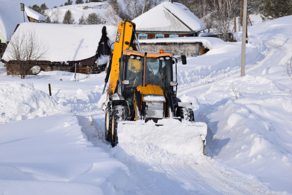 Жителей Кузбасса спасают от снежного коллапса угольщики АО «Стройсервис»