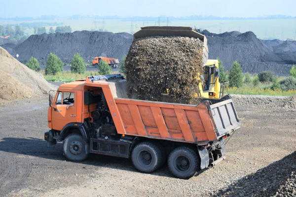 Более 200 тонн щебня выделил для жителей Новокузнецкого и Прокопьевского районов разрез «Березовский»