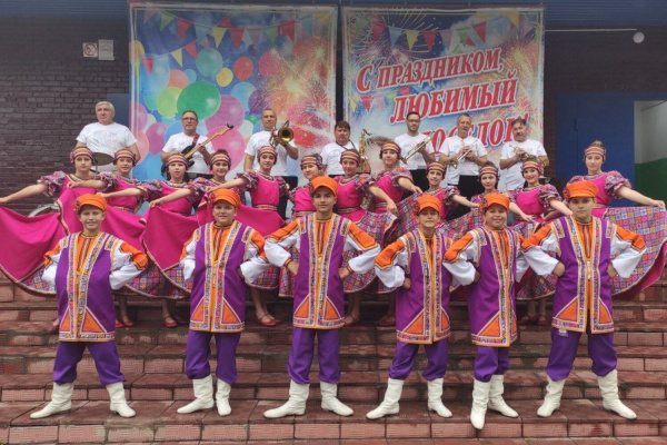 Духовой оркестр «Шахты №12» устроил концерт в честь Дня поселка Северный Маганак