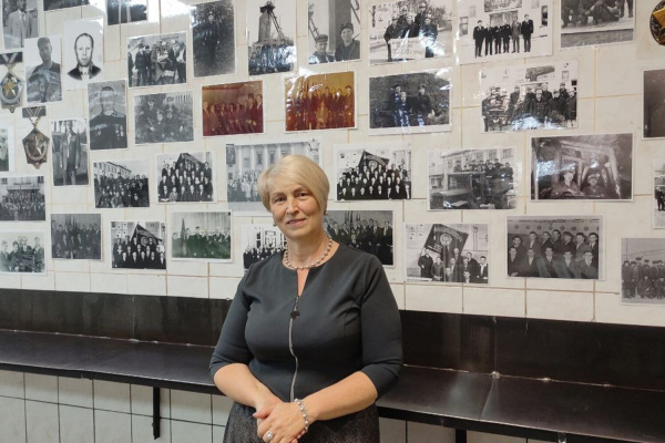 Старший табельщик «Шахты №12» создала большой фотоколлаж в честь 105-летия предприятия