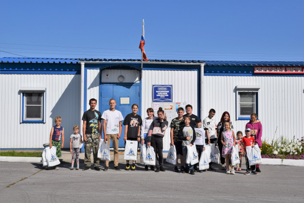 Работники разреза «Березовский» помогли школьникам села Березово