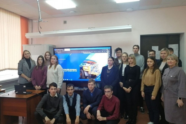 Сотрудники разреза «Пермяковский» провели уроки профориентации для студентов и школьников Беловского района