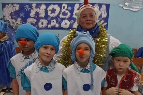 Разрез «Барзасское товарищество» порадовал 200 кузбасских детей новогодними подарками