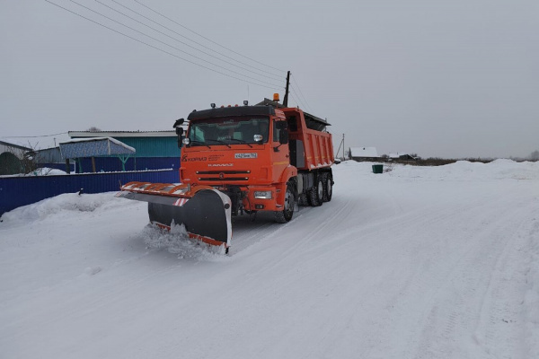 Разрез «Пермяковский» очистил от снега 120 километров сельских дорог в Беловском районе