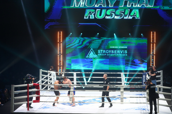В Кузбассе суперзвезды мирового тайского бокса показали зрелищные бои в финале Muaythai Factory