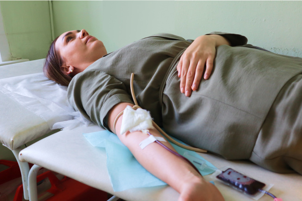 Работники «Барзасского товарищества» сдали кровь для больниц березовского