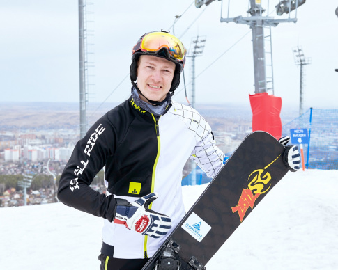 Кузбасская компания АО «Стройсервис» поддерживает сноубордиста Дмитрия Логинова
