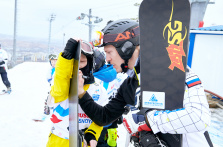 Фотография. Кузбасская компания АО «Стройсервис» поддерживает сноубордиста Дмитрия Логинова