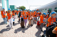 Фотография. Дети сотрудников компании отправляются на отдых в Анапу