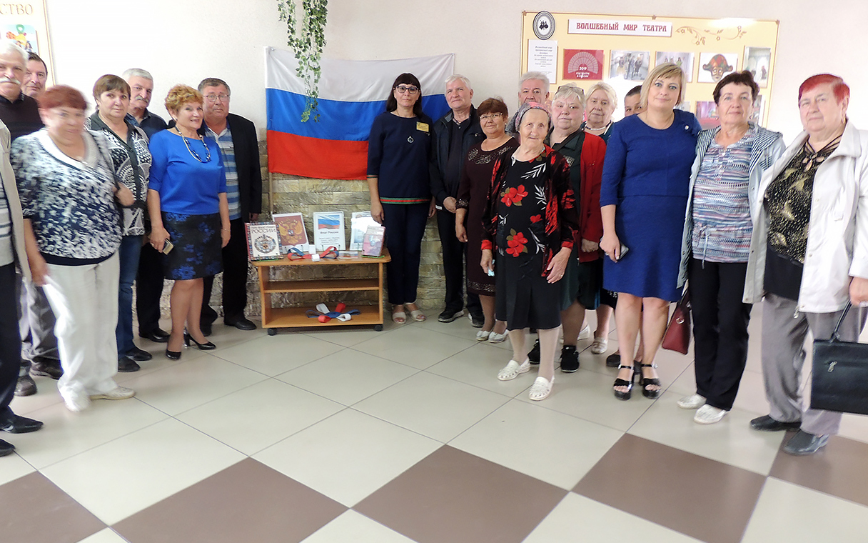 Ветераны Шахты №12 с дружеским визитом посетили поселок Маяковка. Стройсервис