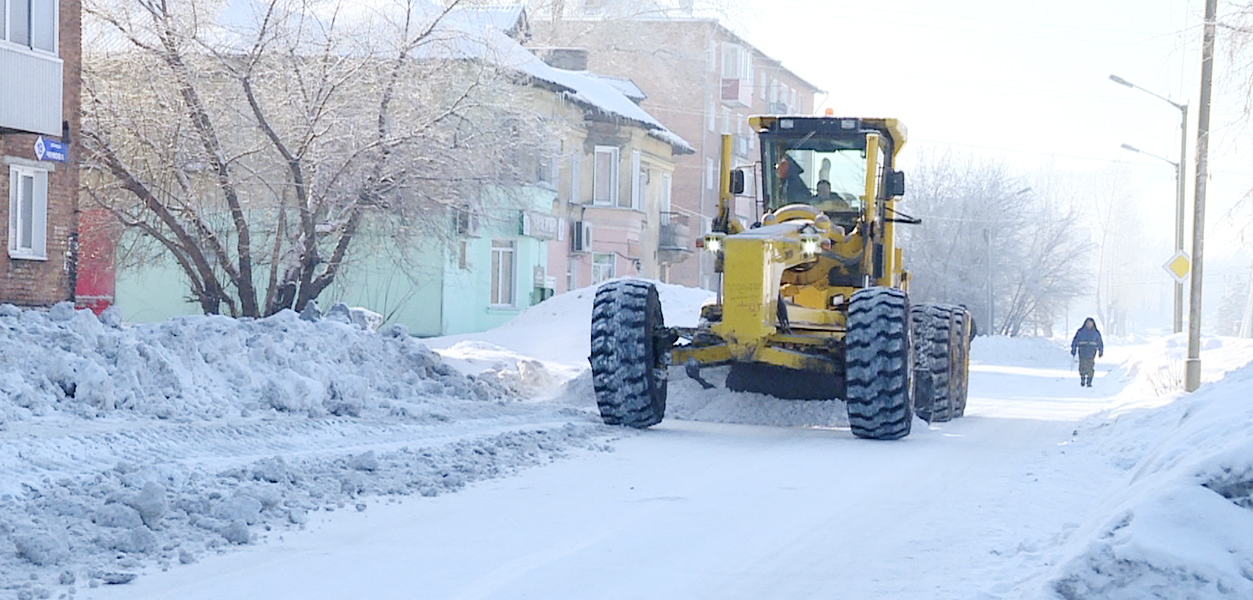 Горняки Шахты №12 спасают Киселевск от снежных заносов. Стройсервис