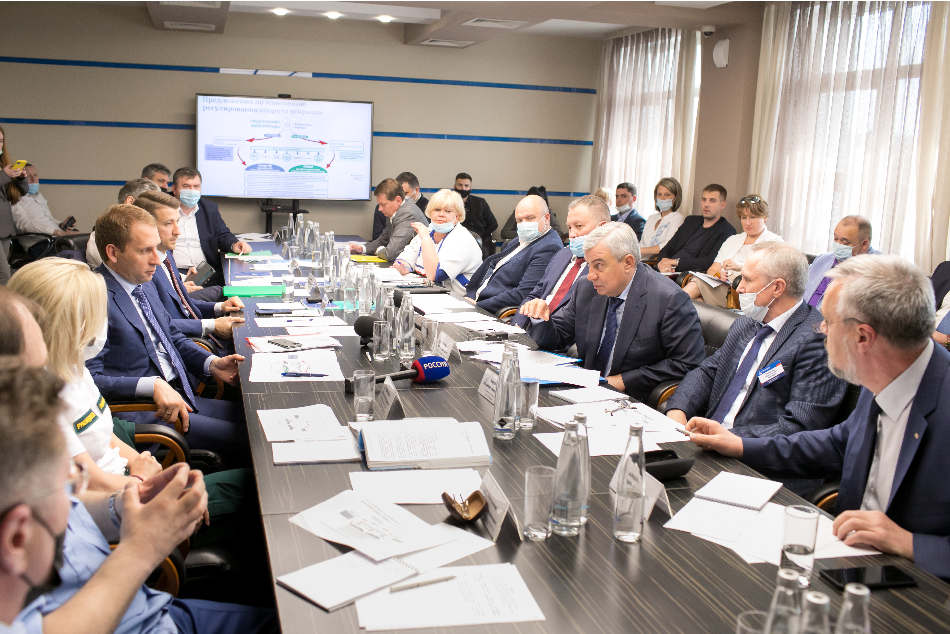 Министр природных ресурсов РФ и руководитель Росприроднадзора провели совещание с руководителями угольных предприятий Кузбасса на разрезе «Березовский»