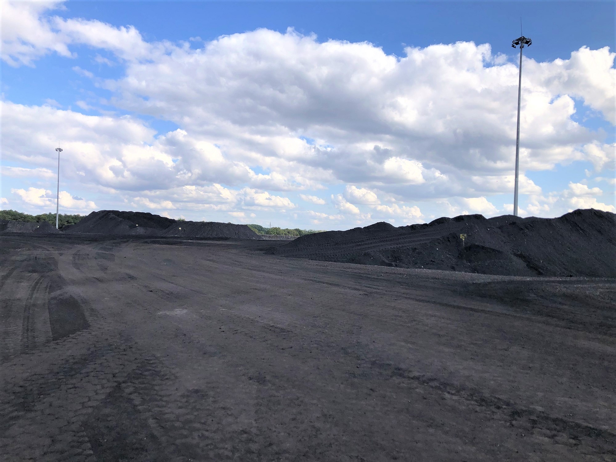 Разрез Шестаки обеспечивает выполнение требований по эксплуатации угольных складов. Стройсервис