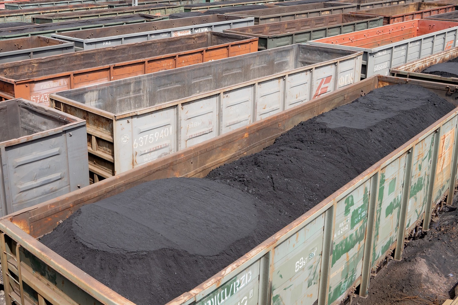 6,8 млн тонн угля добыли с начала 2022 года горняки АО Стройсервис. Стройсервис