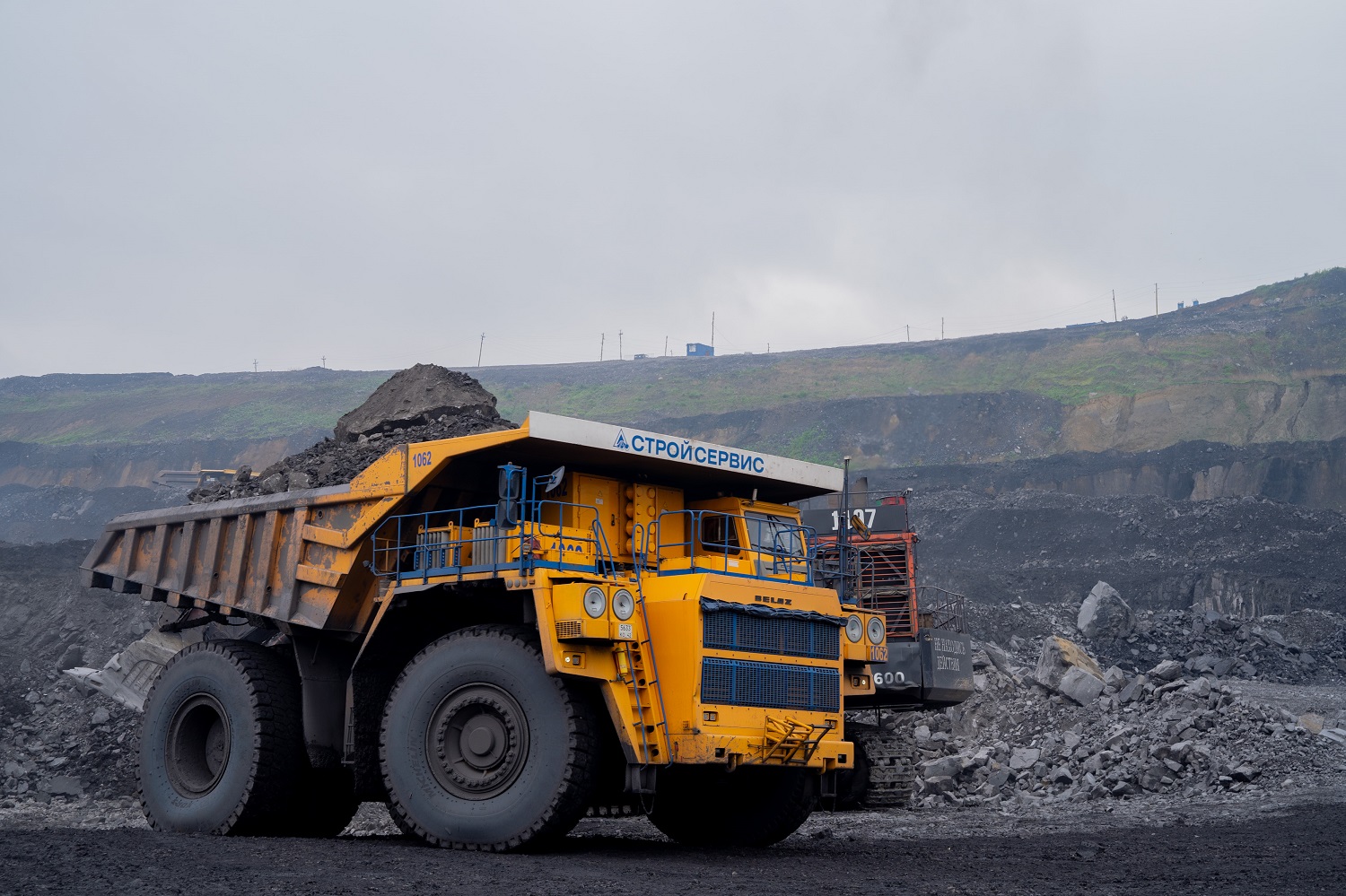 8 млн тонн угля добыли за первое полугодие 2022 года горняки АО Стройсервис. Стройсервис