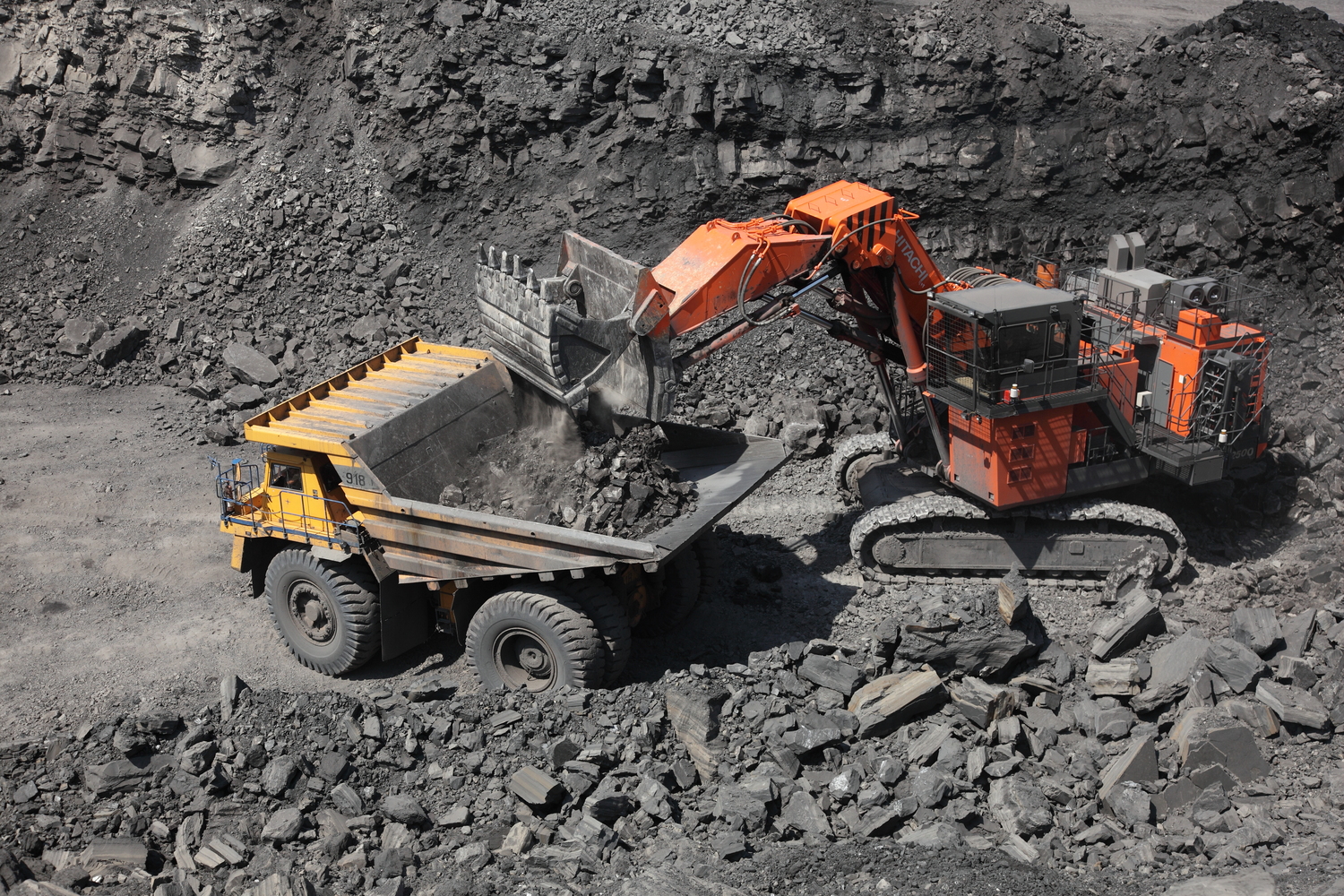 9 млн тонн угля добыли с начала 2022 года горняки АО Стройсервис. Стройсервис