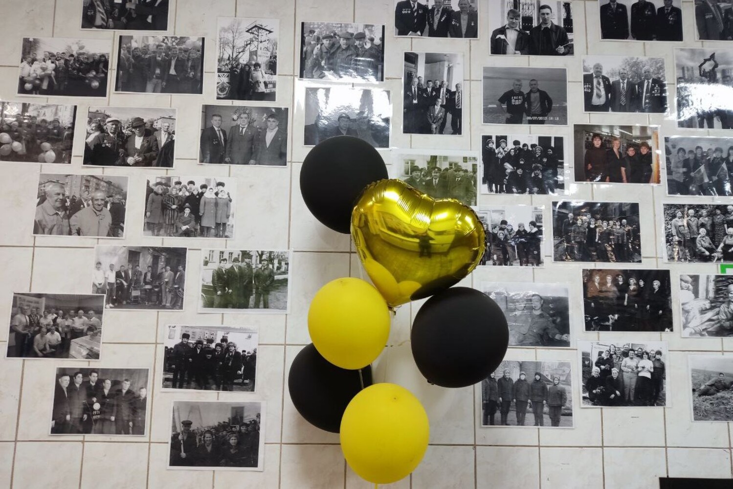 Старший табельщик Шахты №12 создала большой фотоколлаж в честь 105-летия предприятия. Стройсервис