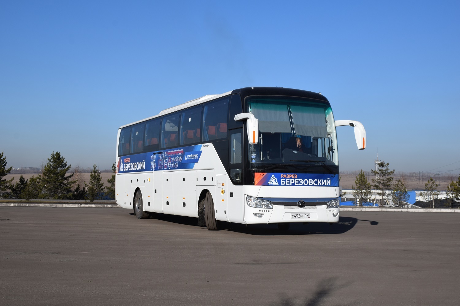 10-й автобус производства КНР поступил на разрезы Стройсервиса. Стройсервис
