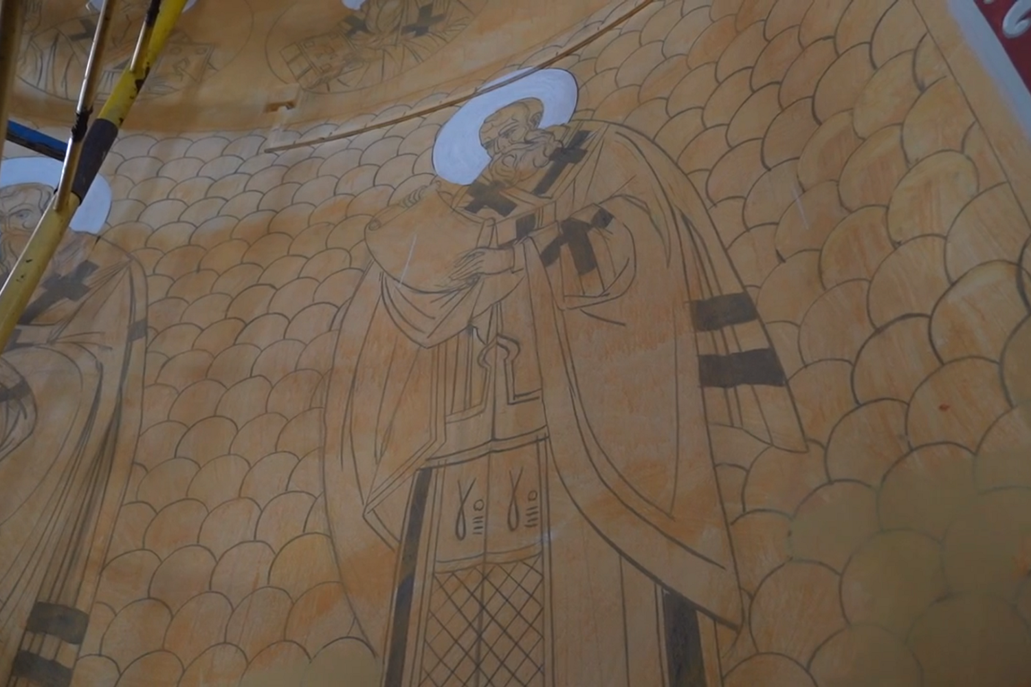 На Шахте №12 в часовне Святой великомученицы Варвары сделали роспись внутренних сводов. Стройсервис