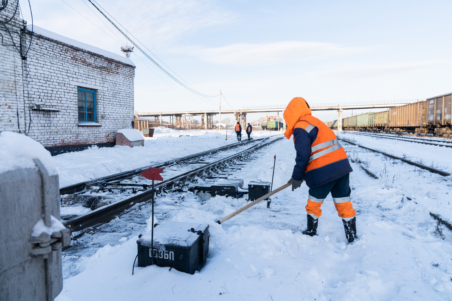 В БПЖТ используют новую технику для очистки железнодорожной инфраструктуры от снега. Стройсервис