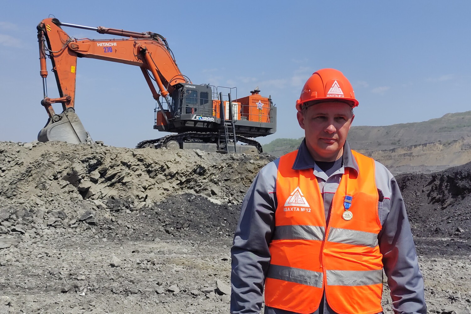 Горняки Шахты №12 поставили новый рекорд предприятия по добыче угля и вскрышным работам. Стройсервис
