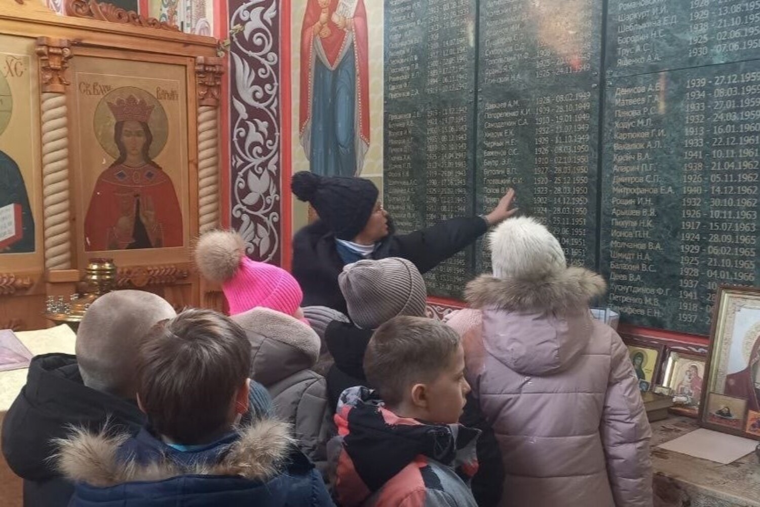 Киселевские школьники познакомились с историей Шахты №12 и побывали в храме Святой Варвары. Стройсервис