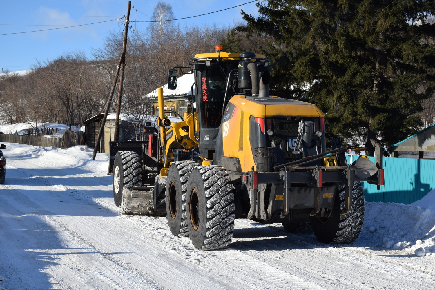 Этой зимой разрез Березовский убирает снег на 50 километрах дорог юга Кузбасса. Стройсервис