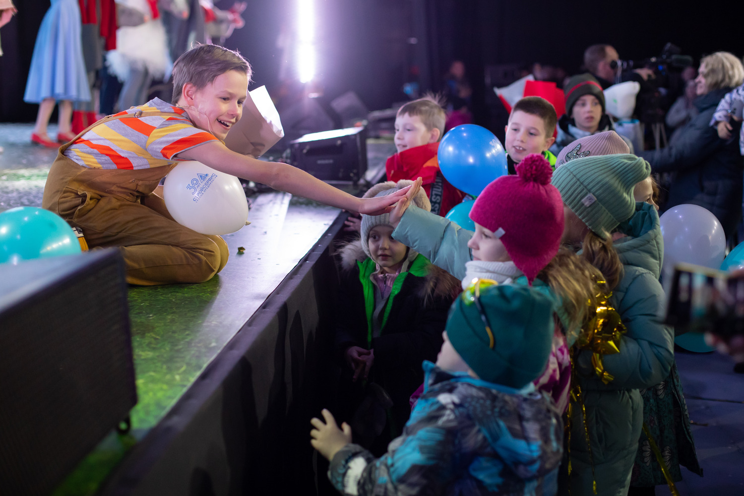 Яркое начало юбилейного года: мюзикл Чебурашка Шоу. Ушастые Елки подарил улыбки 7 тысячам детей сотрудников Стройсервиса. Стройсервис