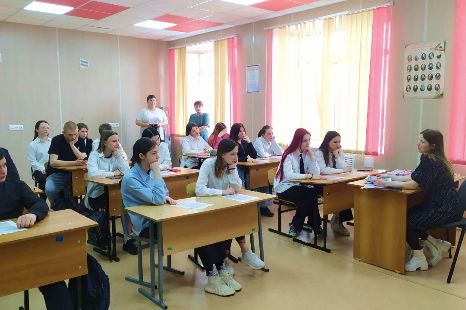 Сотрудники БПЖТ провели уроки профориентации в школах беловского округа. Стройсервис